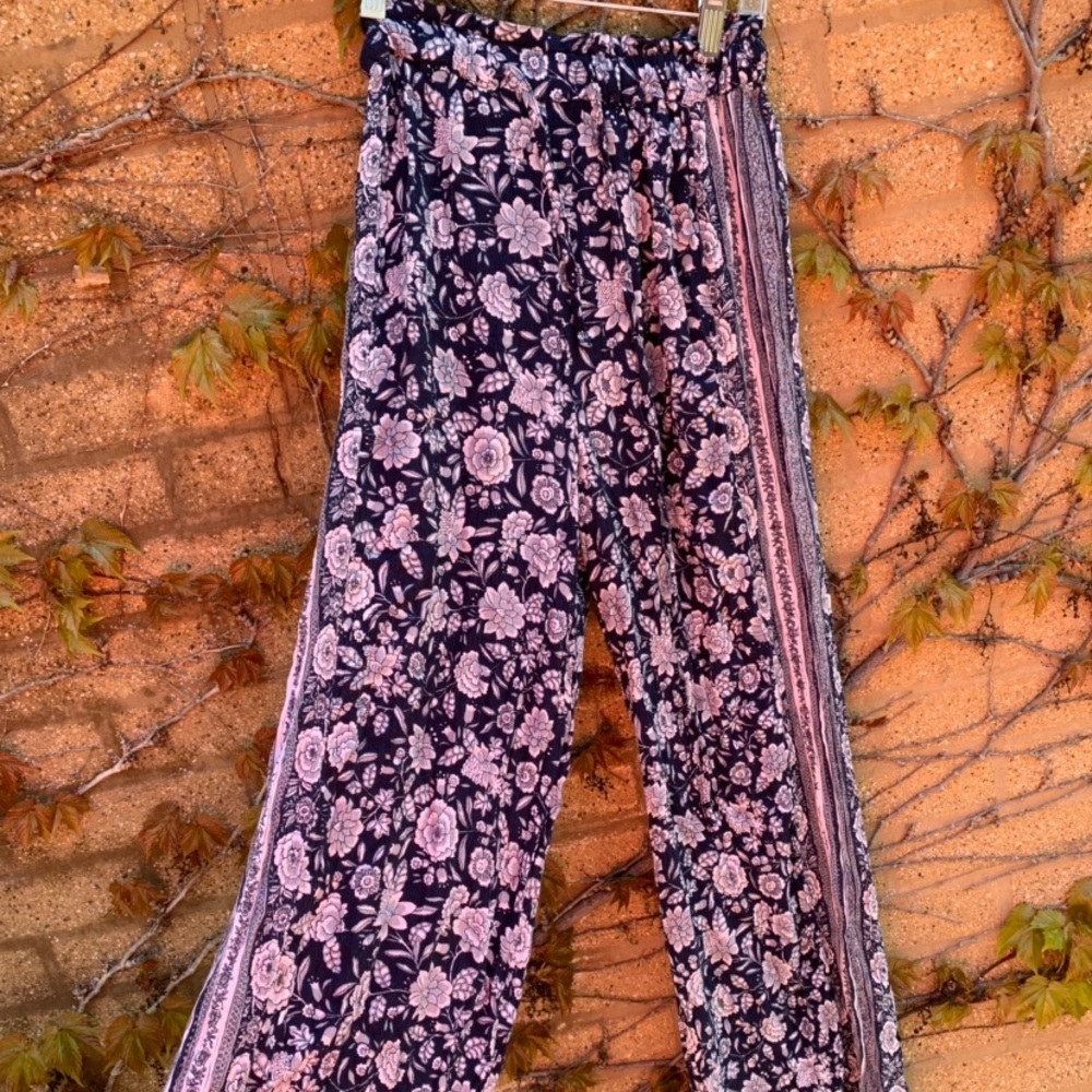 Floral Flowy Pants - American Eagle